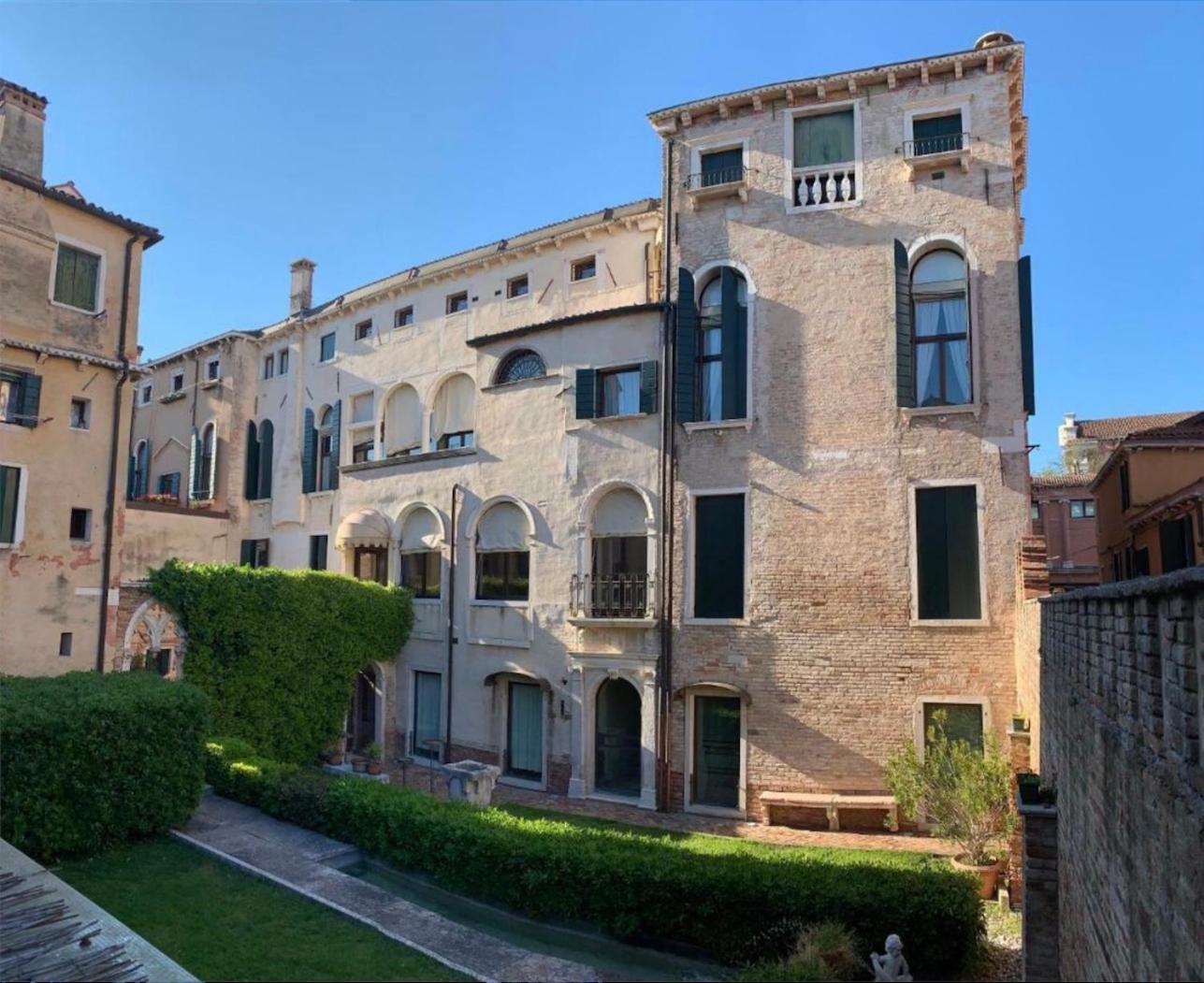 Апарт отель Palazzo Contarini Della Porta Di Ferro Венеция Экстерьер фото